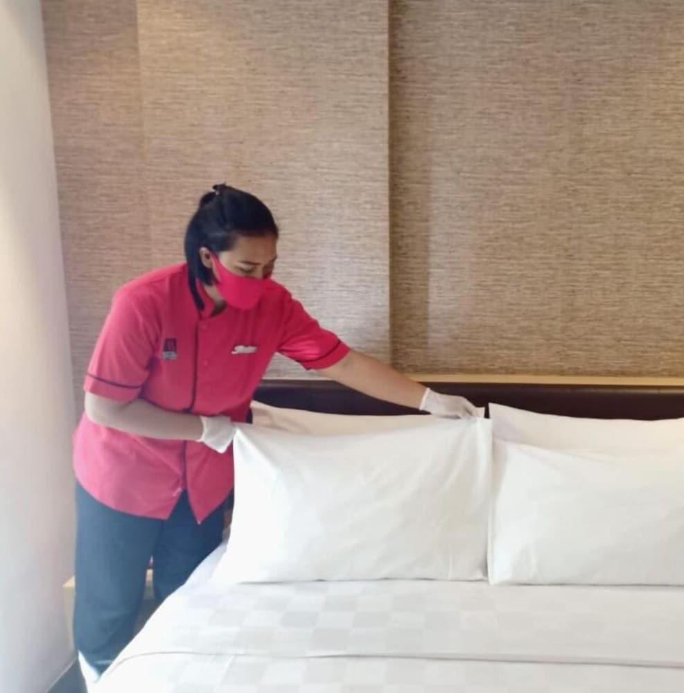 M Hotel Jakarta Exteriör bild