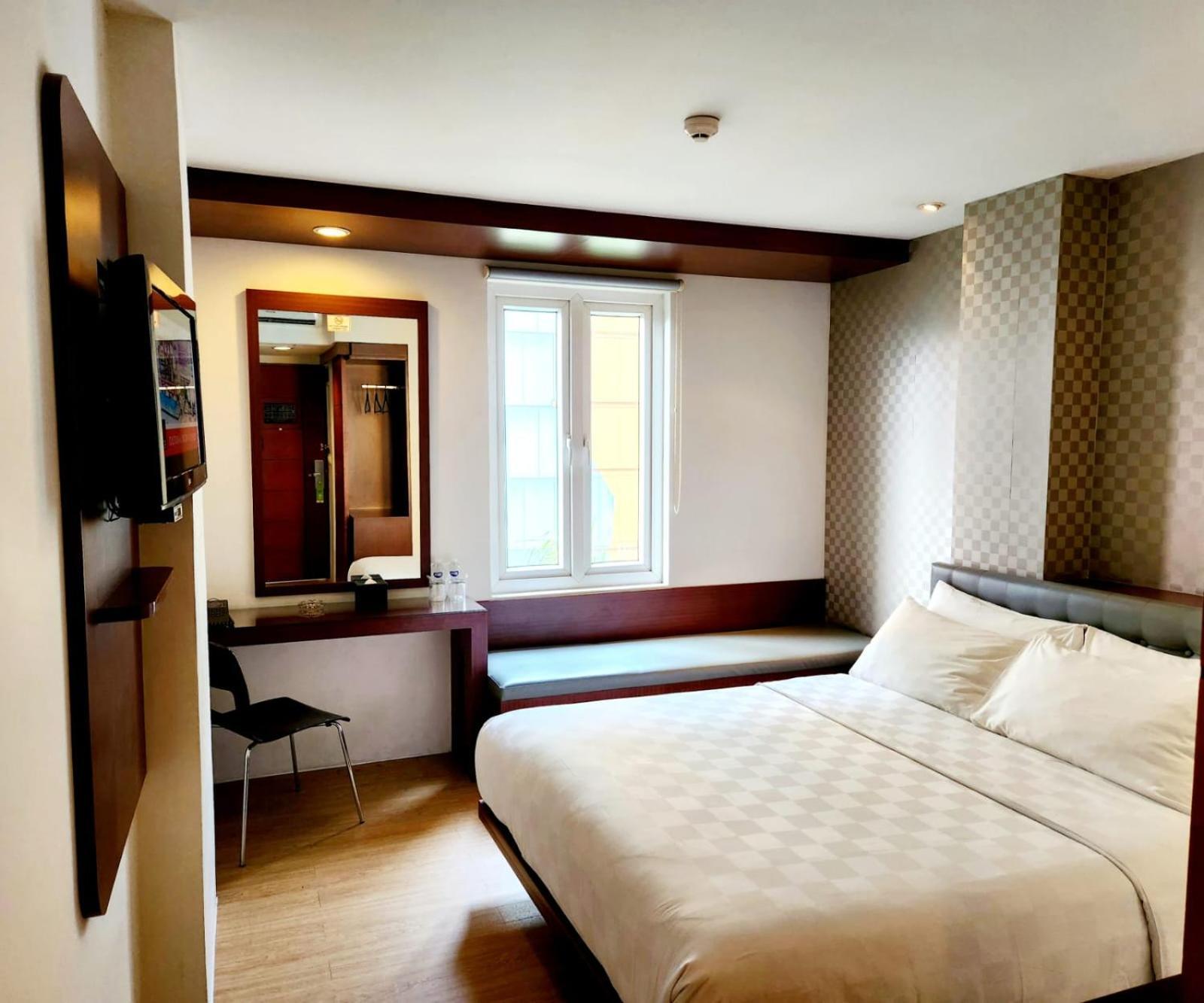 M Hotel Jakarta Exteriör bild