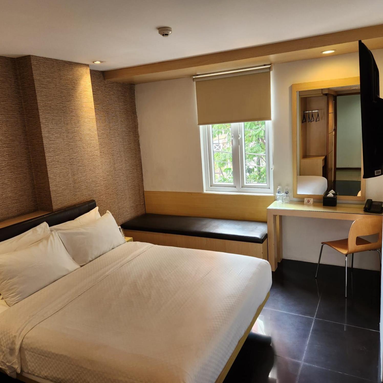 M Hotel Jakarta Exteriör bild