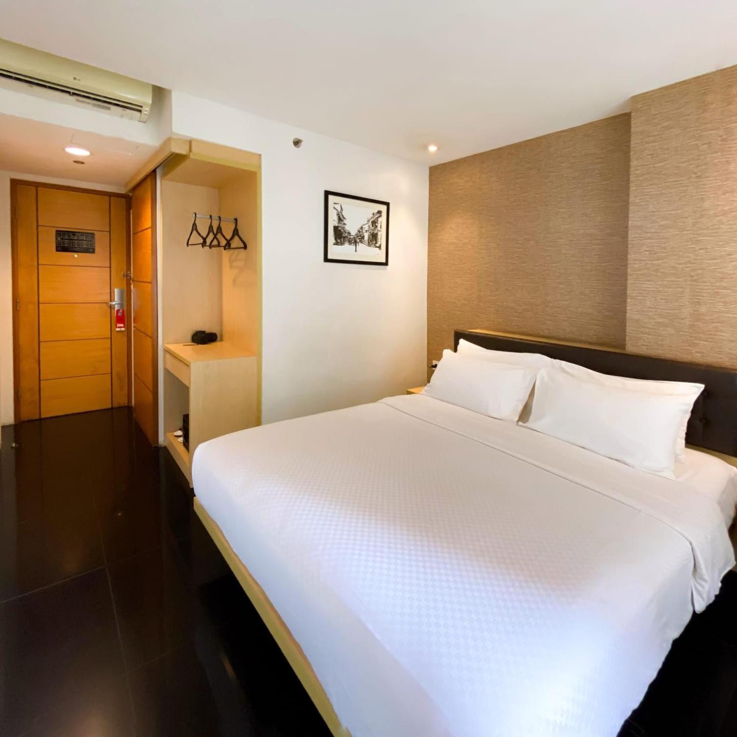 M Hotel Jakarta Exteriör bild